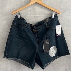 Classic 1822 Demin Cut Off Shorts, NWT
